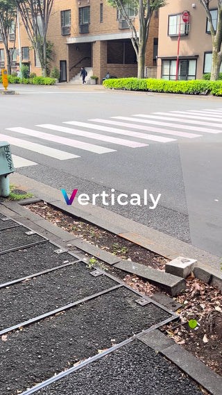 都会の街並み、夏の午後