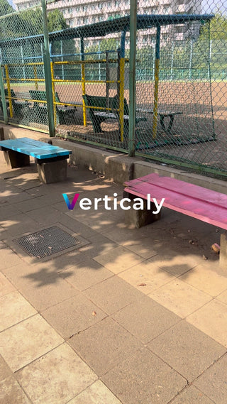 公園のベンチ、日向ぼっこ