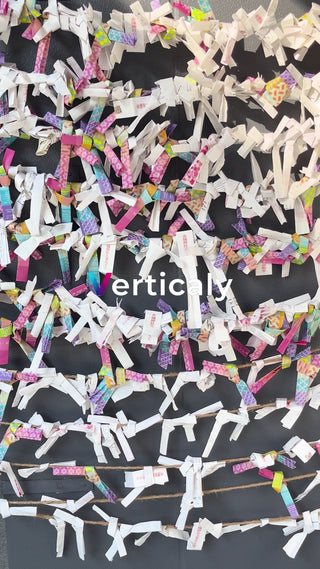 願いを込めて、おみくじ風景