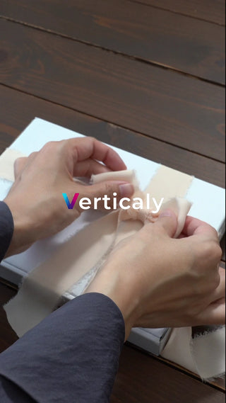 プレゼント、リボンをかける