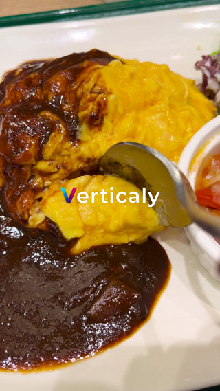 オムライス、とろーり卵