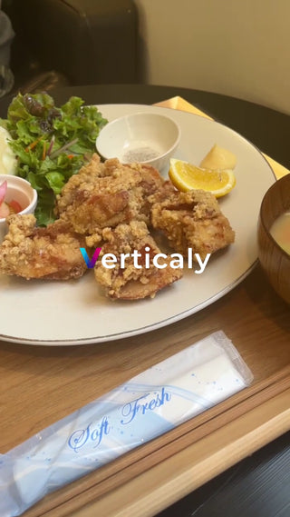 揚げ物定食、美味しそう