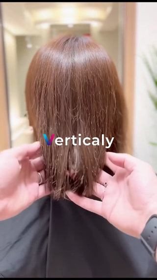 髪を切る瞬間、美容院