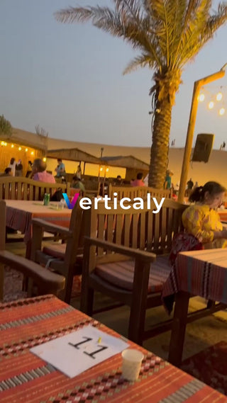 屋外カフェのテーブル