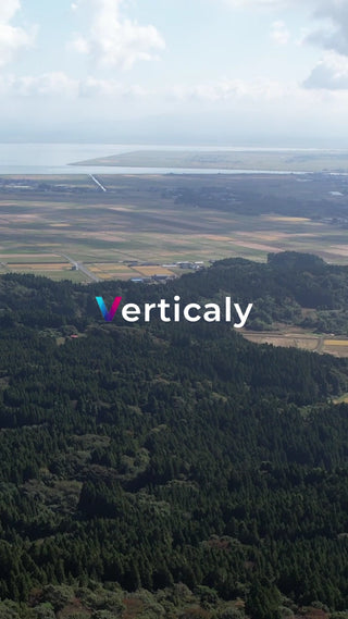 雄大な自然、山と空