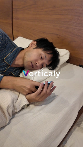 ベッドでスマホ、朝の過ごし方