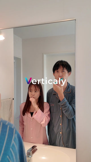 歯磨きをする二人