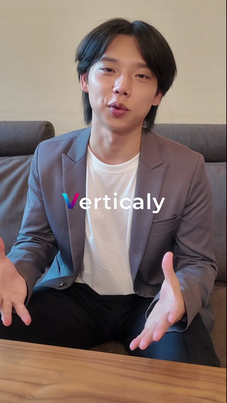 話す男性、リラックスした時間