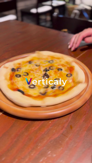 ピザを囲む、楽しい時間