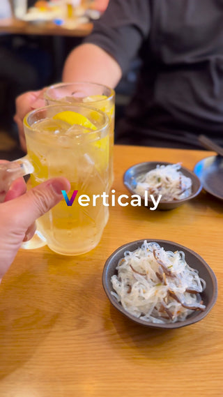 爽やかなドリンクと料理