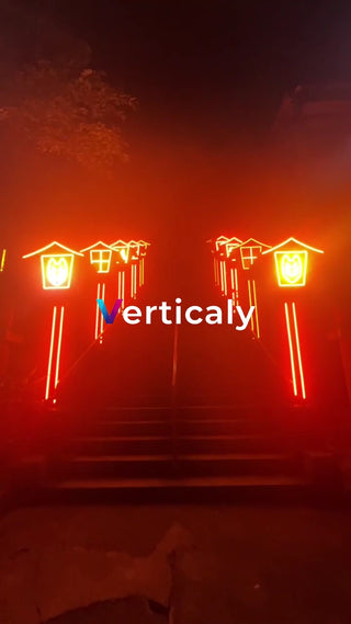 階段を昇る夜景