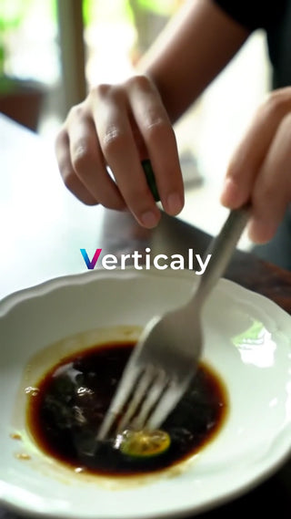 醤油とカボス、混ぜ合わせ