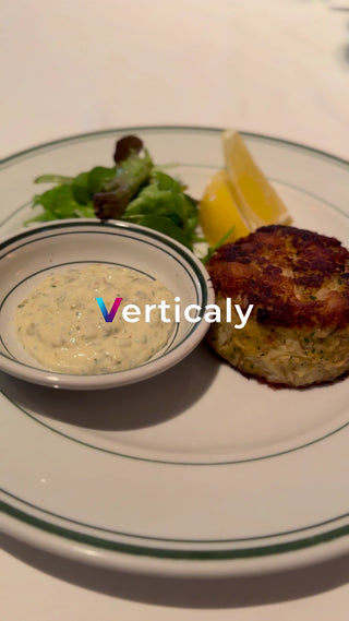 彩り豊かな料理、食卓を飾る