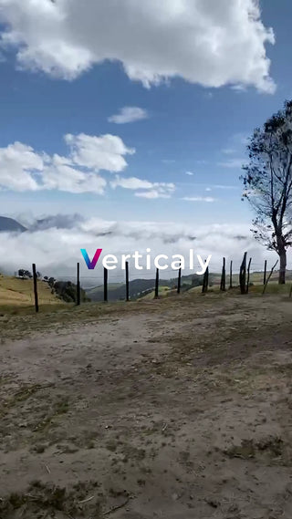 雲海を見下ろす風景