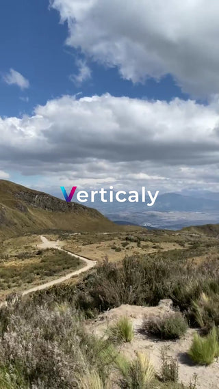 山道を歩く、爽やかな風景