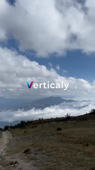 雲海と山並みの風景