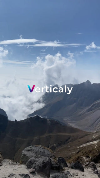 雲海と山々、天空散歩