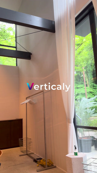 透明な衝立と空間