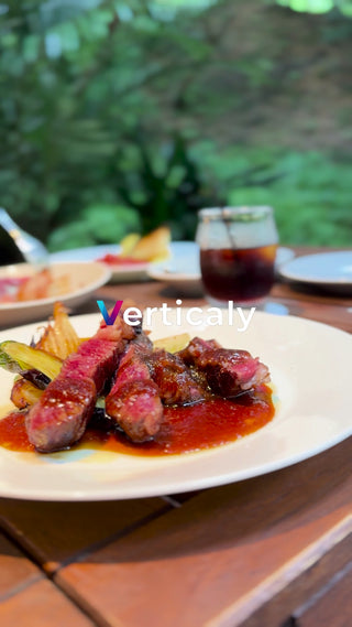 ステーキ、赤身肉の断面