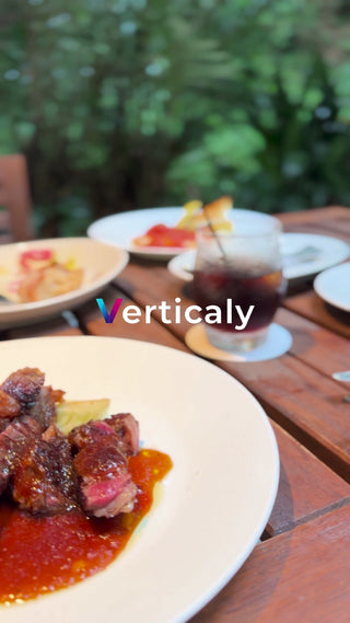 料理と会話、穏やかな時間