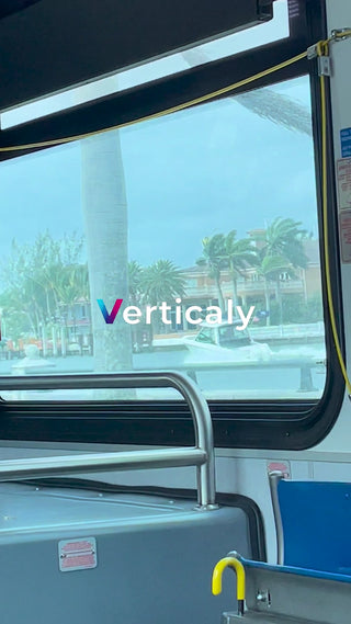 海辺のカフェ、穏やかな時間