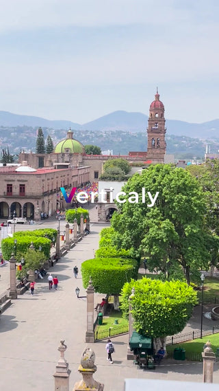 歴史ある街並みを散歩