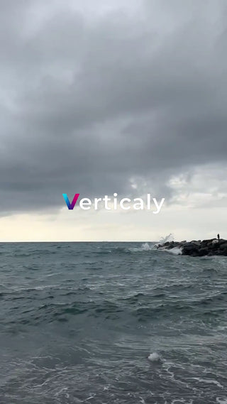 波打ち際の風景、夕暮れ時