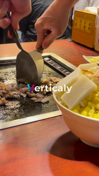 鉄板焼き、熱々の料理