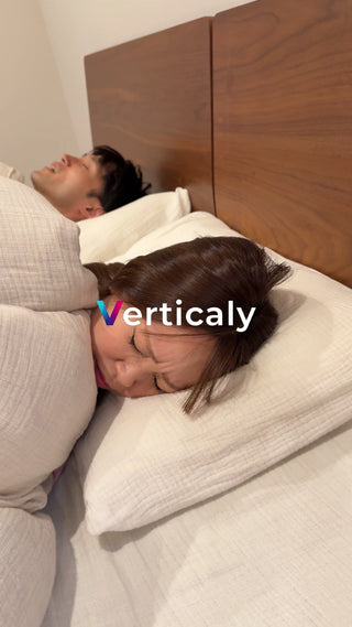 眠る二人、穏やかな夜