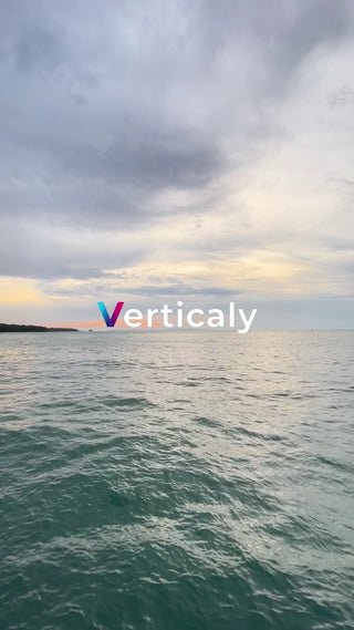 海辺の夕焼け、穏やかな時間