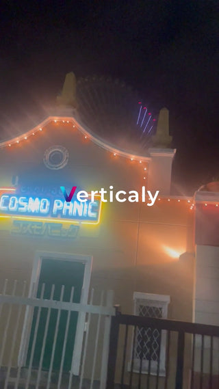 コスモパニック、夜の遊園地