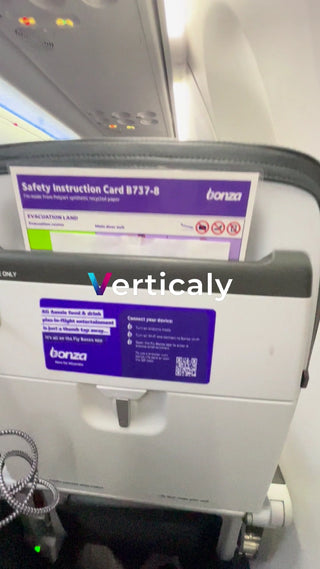 機内、安全確認の案内