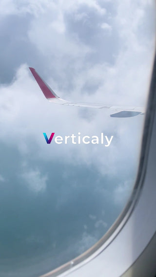 飛行機からの雲海、旅の始まり