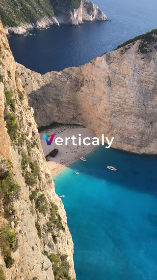 絶景、船と砂浜の風景