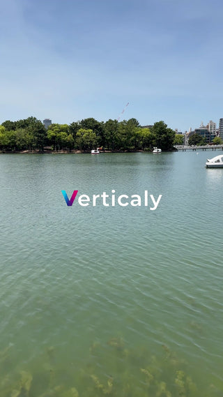湖畔の風景、水面に映る景色