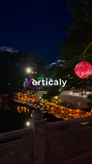 夜の街、ランタンの灯り