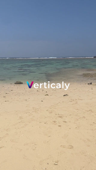 穏やかなビーチの風景