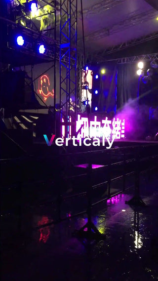 ステージの熱気、ライブの瞬間