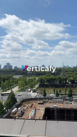 都会の公園、穏やかな午後