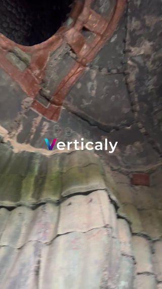 古都の寺社、石畳と苔