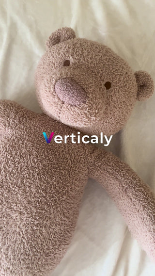 優しい色合いのテディベア