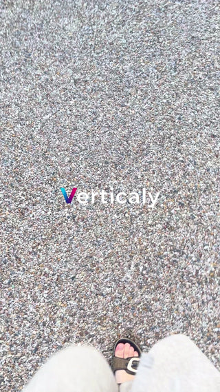 砂利道、足元の風景