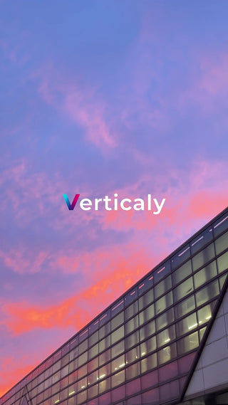 夕焼けと高層ビル、美しい風景