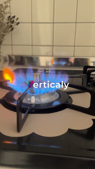 ガスコンロの青い炎