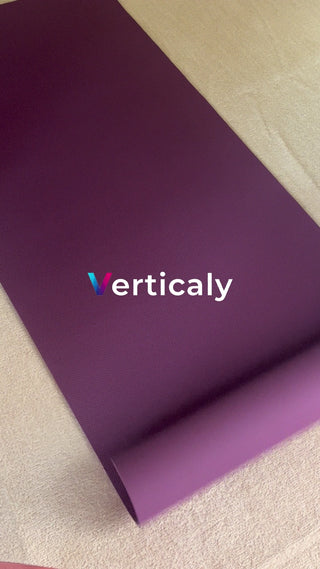 紫色のヨガマット