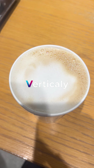 カフェのラテ、優しい時間