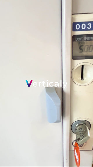 コイン投入、レトロ自販機