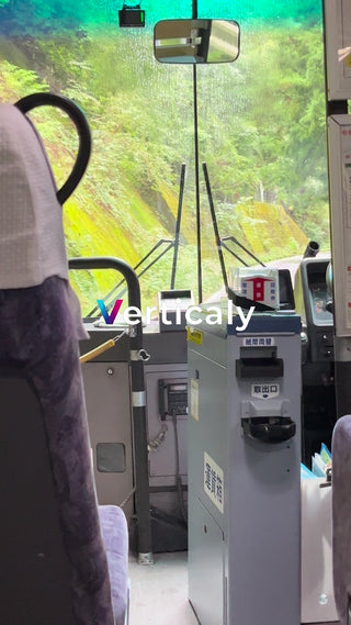 車窓から見える緑