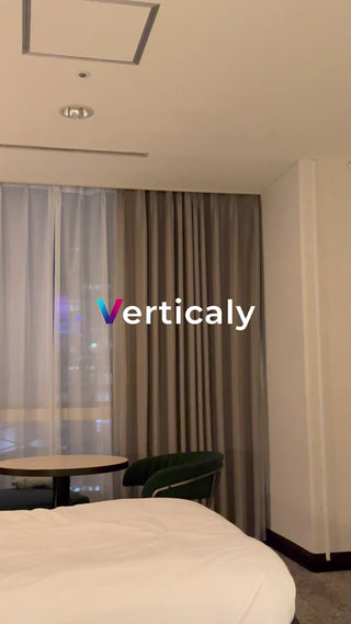 ホテルの窓から見える景色