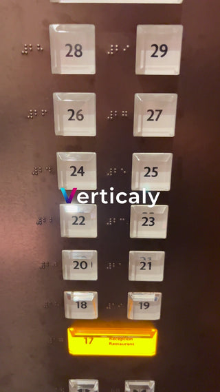 エレベーターの階数表示